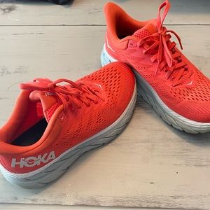 HOKA ONE ONE Clifton